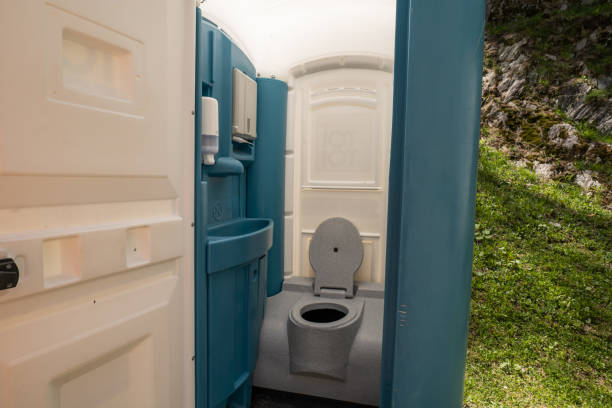 Best Portable toilet rental cost  in Long Hill, CT